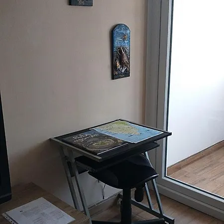 Balcony And Parking, 1min To Shop, Near