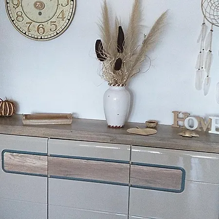 Balcony And Parking, 1min To Shop, Near Apartment Pula