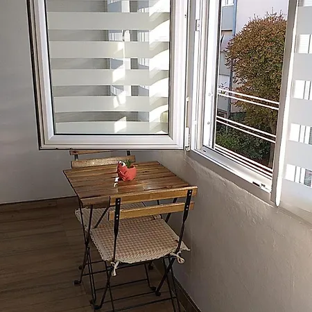 Balcony And Parking, 1min To Shop, Near Pula