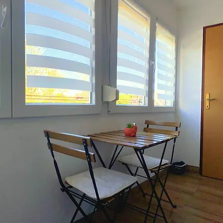 Balcony And Parking, 1min To Shop, Near * プーラ