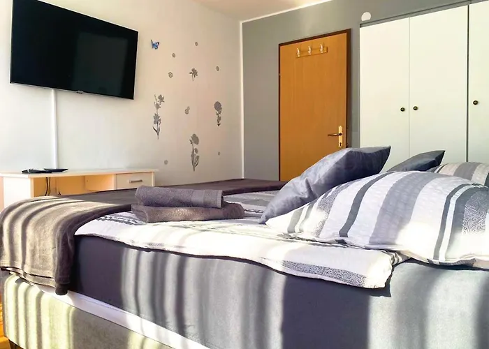 Balcony And Parking, 1min To Shop, Near * Pula