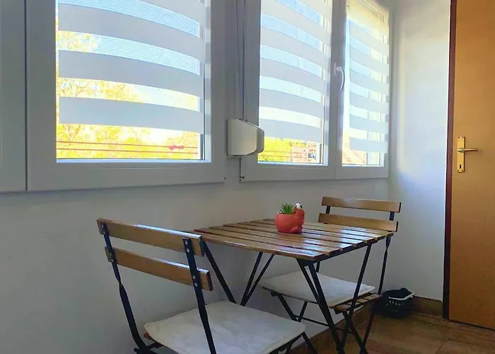 Balcony And Parking, 1min To Shop, Near * Pula